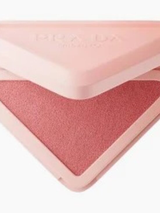 Prada Other - Prada Touch Blush P72 Dahlia